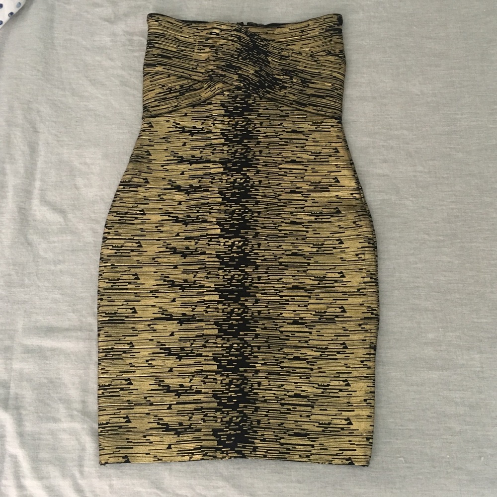 COPY - Strapless gold bodycon dress
